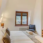 Alpes V, Alpes Agency, Chamonix, Sleeps 5 Apartament *