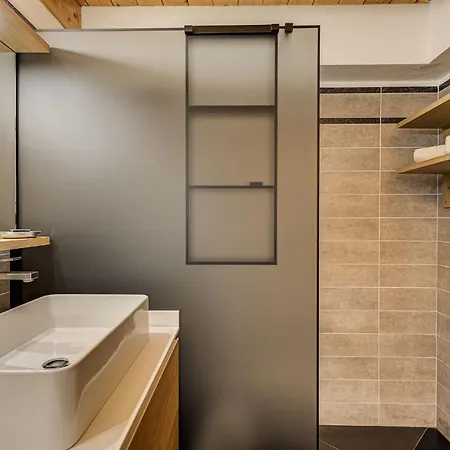 Apartment Alpes V - Alpes Travel - - Sleeps 5 *